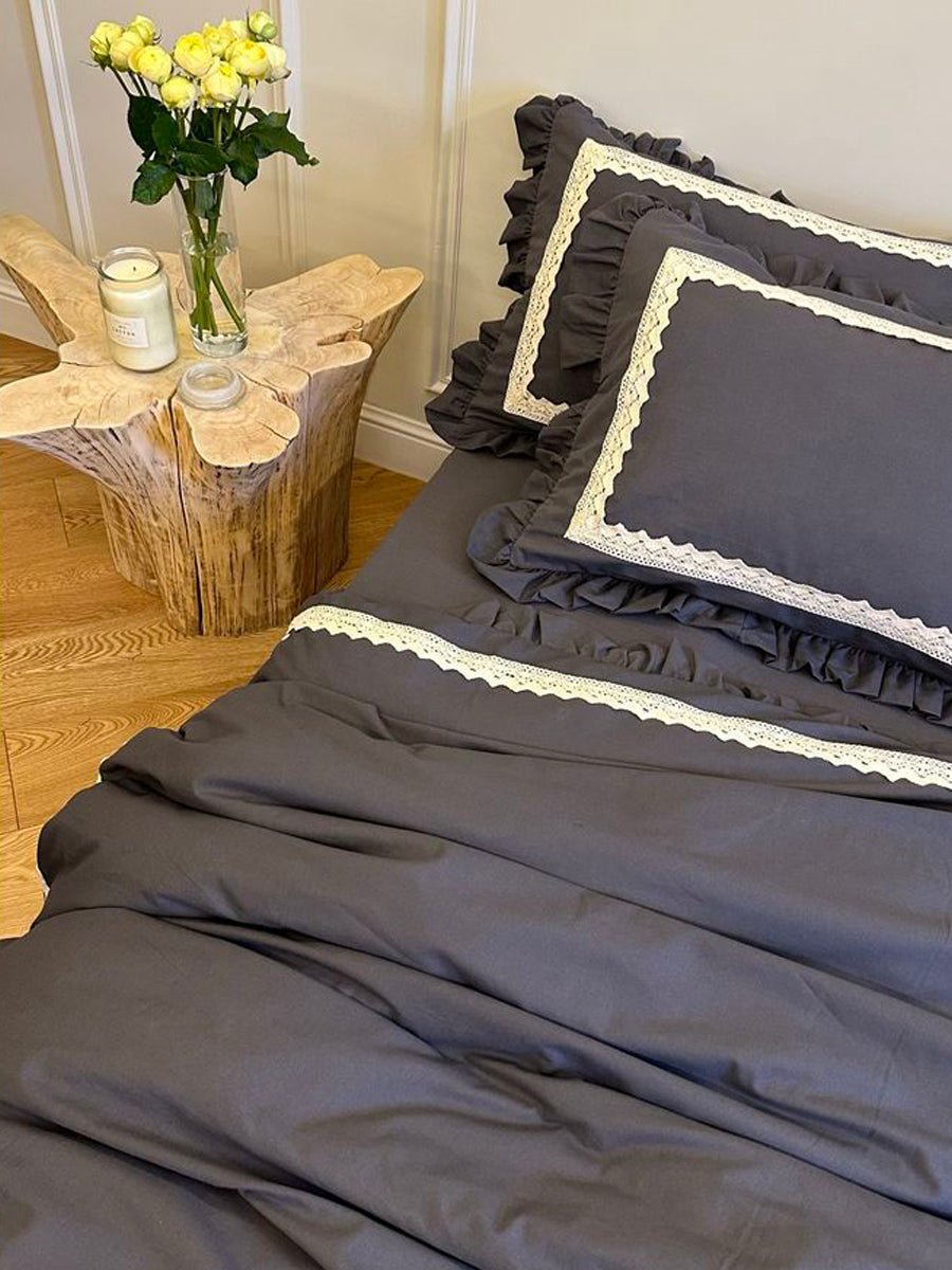 Linen Bedding in Black with Elegant Lace