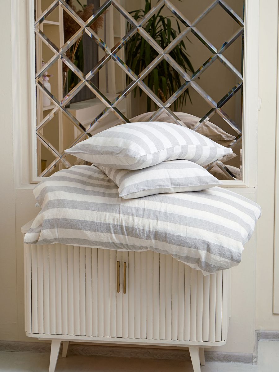 Linen Bedding in White and Grey with Wide Stripes