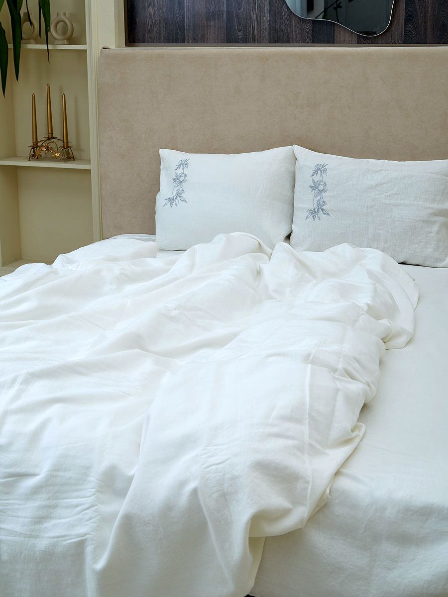 Linen Bedding in White with Delicate Embroidery