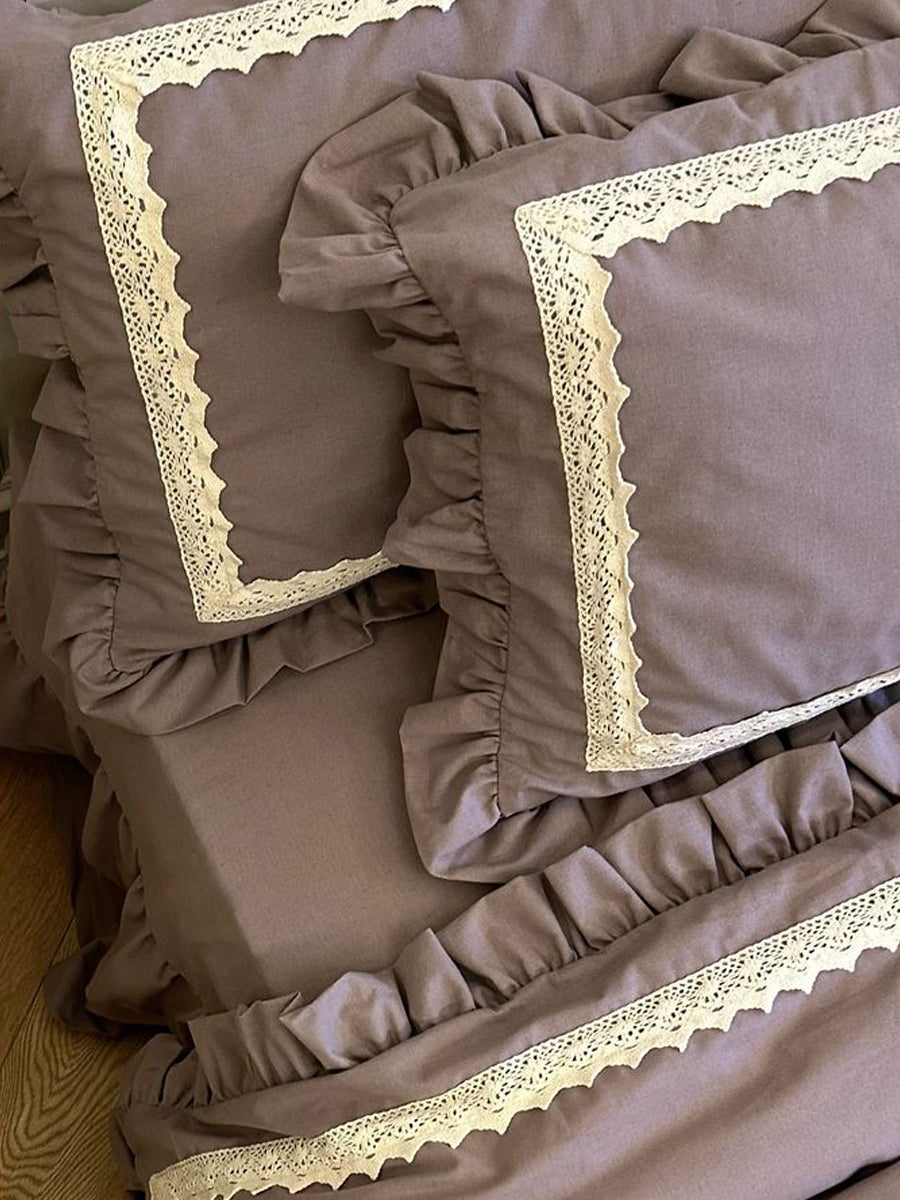 Linen Bedding in Dark Grayish Red with Refined Lace