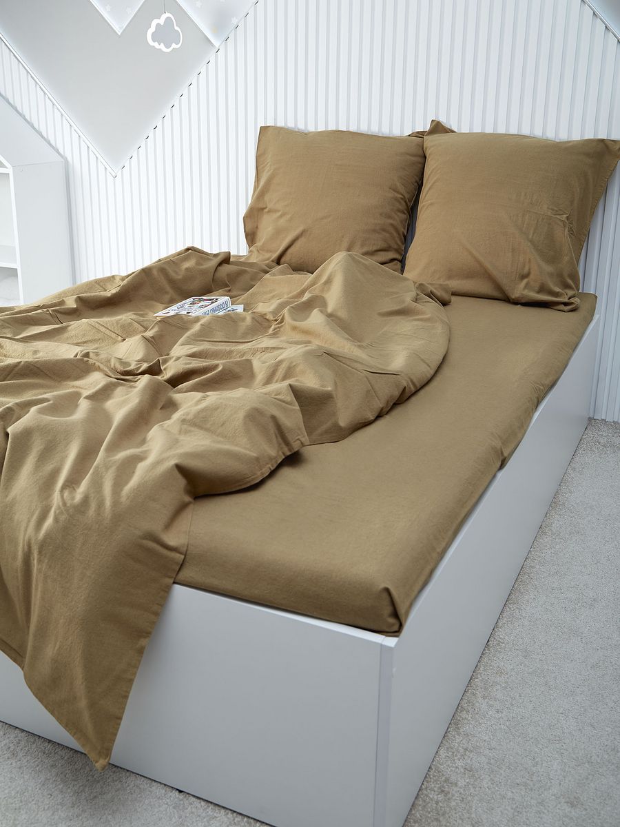 Linen Bedding in Sand